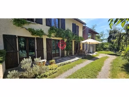 beau potentiel pour cette maison de 6 pièces