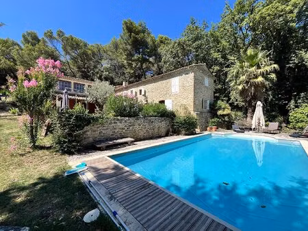mas avec piscine  1 hectare de terrain et vue sur le village et proche commodités