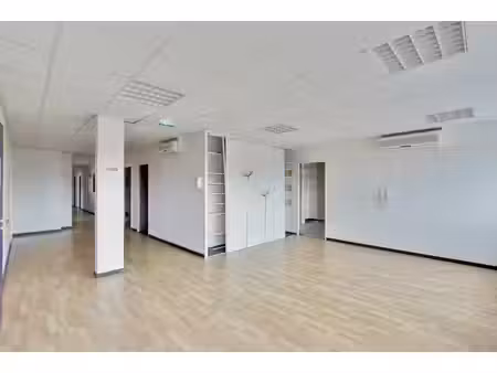 location bureaux 9m² à 1424m²