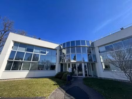 location bureaux 222 m² à 647 m²