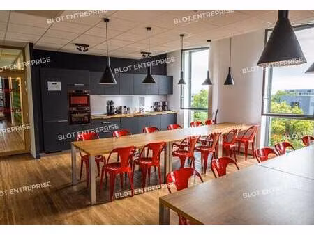 location bureaux 320 m²