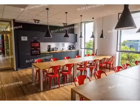 location bureaux saint-herblain 44800 320m²