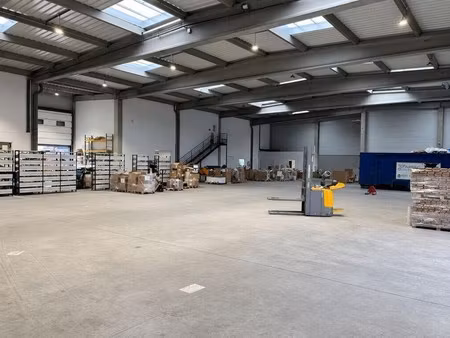 location entrepôt lille 59000 500m²