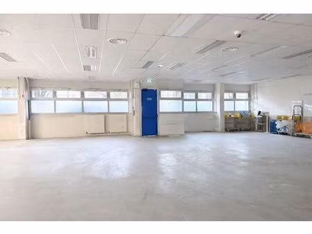 location entrepôt malakoff 92240 320m²