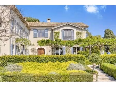 villa de luxe en location antibes  provence-alpes-côte d'azur