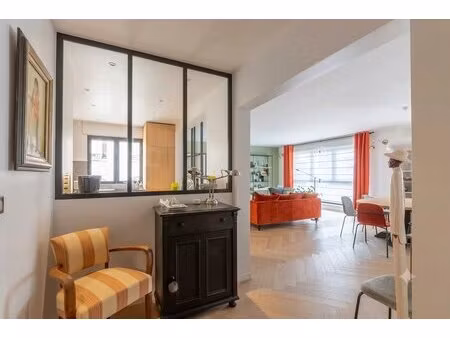 rare passy : bel appartement avec terrasse de 23 m²  rénové 3 chambres en suite avec chacu