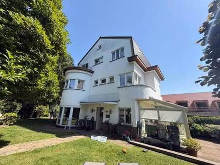 villa 4 ch avec studio indépendant  double garage et jardin