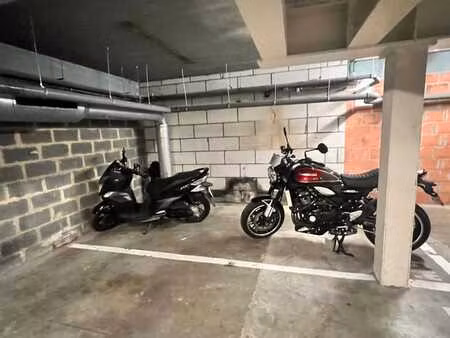 emplacements parking auto-motos