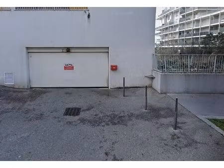 garage boxe en sous-sol lyon 08