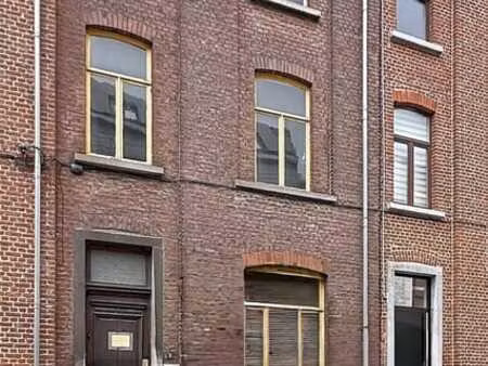 maison unifamiliale proche des commodités