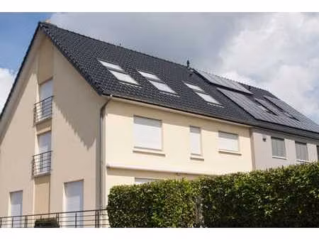 bel immeuble de rapport entièrement rénové de 10 unités