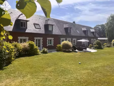 spacieuse maison familiale 7 chambres 5 900 m2 de terrain environnement calme