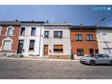 maison 3 chambres avec terrasse & jardin  actuellement louee