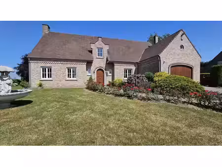 sous option - plus de visite - superbe villa idéalement situ