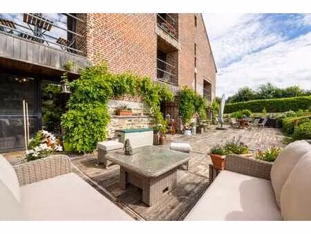 superbe appartement avec terrasse  jardin et garage