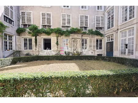 triplex à vendre dans le quartier léopold-ville vieille