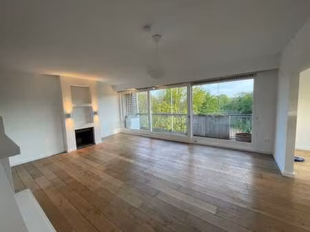 appartement 1 chambre avec balcon et vue verdoyante