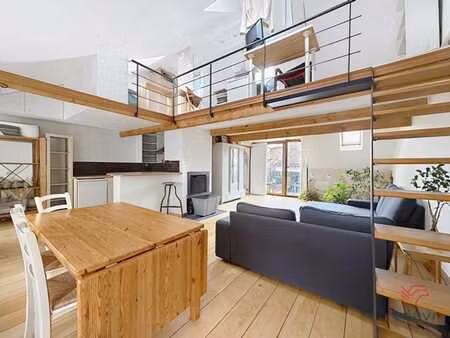 beau duplex de ±70m² avec terrasse de ±10m²