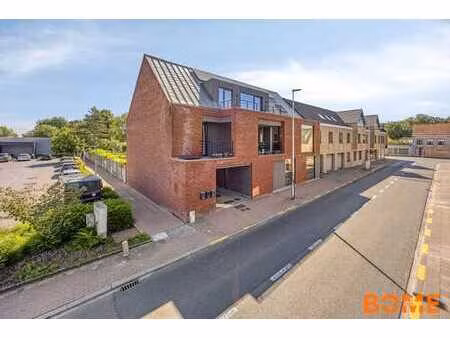 instapklaar gelijkvloers appartement met tuin in het cent...