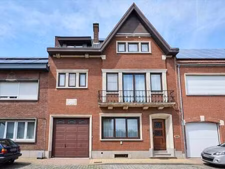 maison de maître de caractère avec 5 chambres  alliant volum