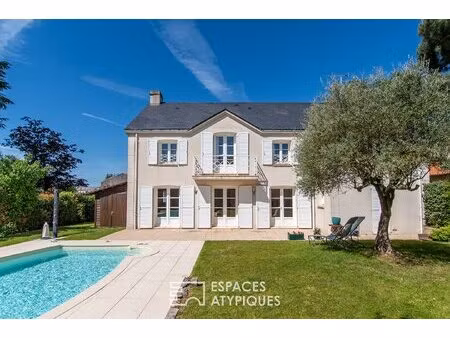 maison familiale avec jardin et piscine