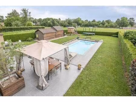 villa de 4 chambres avec piscine sur environ 1150m² à erpe-m