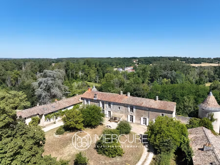 château à vendre à voulon