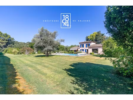 maison de luxe à vendre dans le quartier hameau