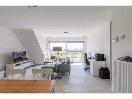 rustig gelegen 1-slaapkamerappartement met garagebox en p...
