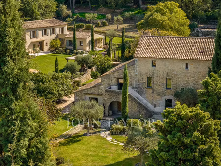 villa de luxe à vendre dans le quartier saint mathieu