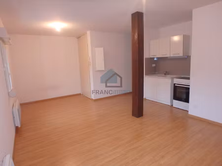 studio proche centre maiche