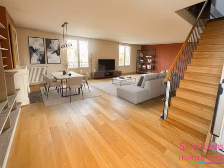 poissy la vie d'une maison. la vue sur la seine en prime. duplex de 5 pièces 8 min du rer 