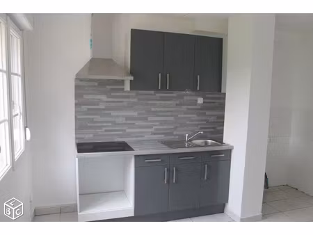 f2 en duplex avec terrasse quevauvillers
