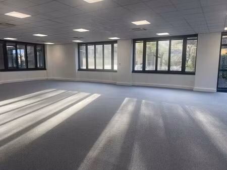 vente bureaux 120 m² à 1 503 m²