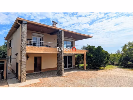 villa sur 7 650 m² avec installations animalières