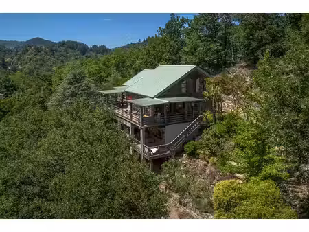 maison en ossature bois avec vue sur la nature
