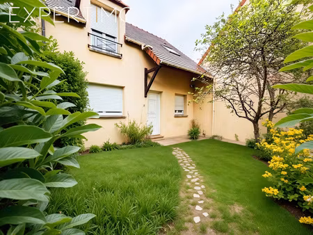 maison 4 pièces de 2002 à saint chéron proche gare  écoles et centre ville