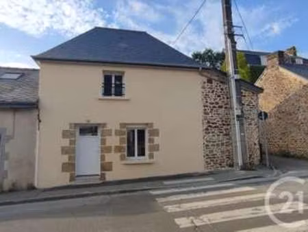 location maison à argentré-du-plessis (35370) : à louer / 70m² argentré-du-plessis