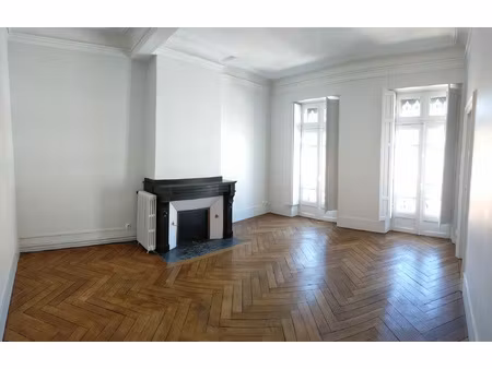 saint-aubin - t4/5 de 114m2 - 1743 eur