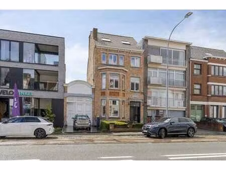 la propriété des recettes dans un emplacement central à sint