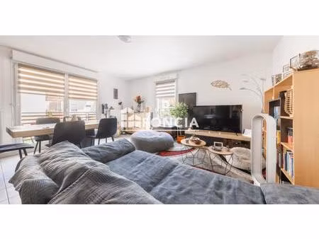 appartement t4 77 07 m² avec terrasse et garage dans residence recente