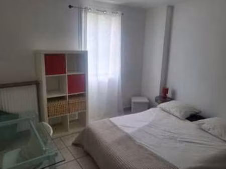 location appartement t1 meublé à saint-romain-au-mont-d'or (69270) : à louer t1 meublé / 1