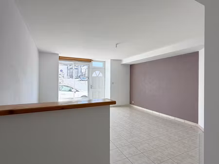 aizenay centre-ville  appartement t2 non loué