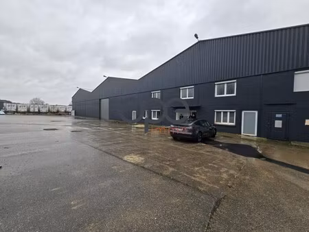 location entrepôt le mesnil amelot 77990 5500m²