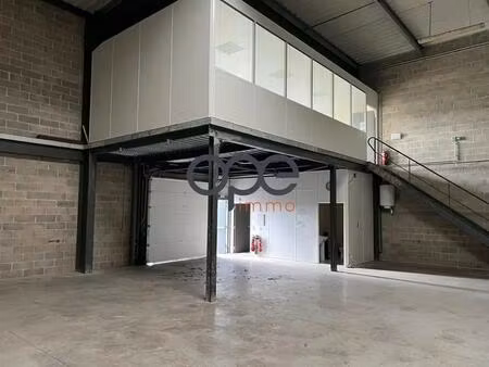 location entrepôt meaux 77100 203m²