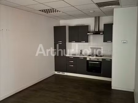 location entrepôt wasquehal 59290 882m² à 2934m²