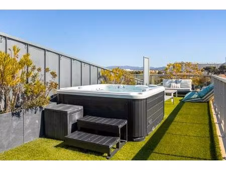 duplex t4 avec terrasses et jacuzzi