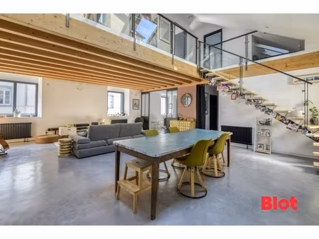 a vendre loft de 4 chambres avec garage et terrasse