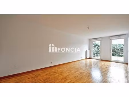 studio avec jardin de 65 m2  proche des transports et des commerces