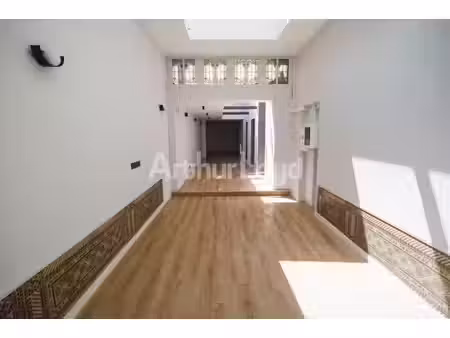 location bureaux 123m²